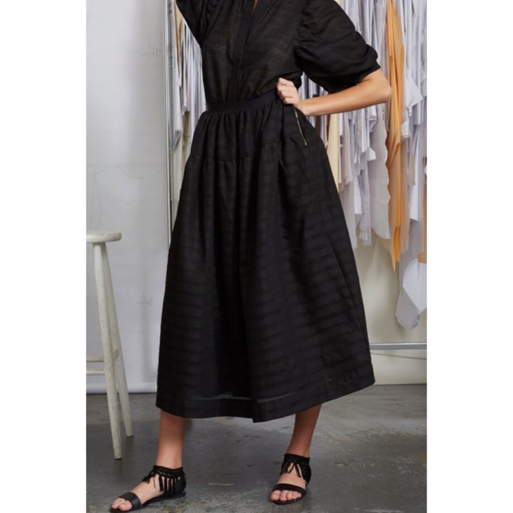 Elegant Black Midi Skirt